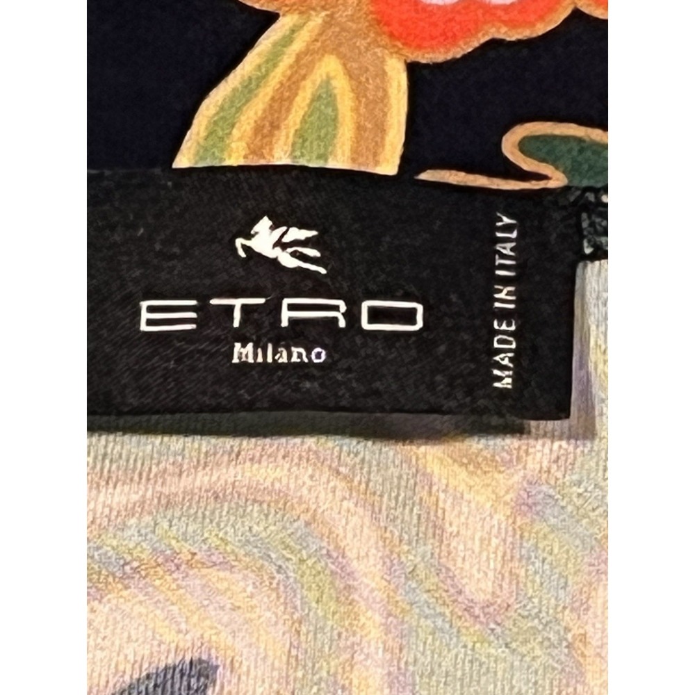 Etro Milano Women's V Neck Blouse Floral Design Size 40 Made In Italy - Picture 2 of 9